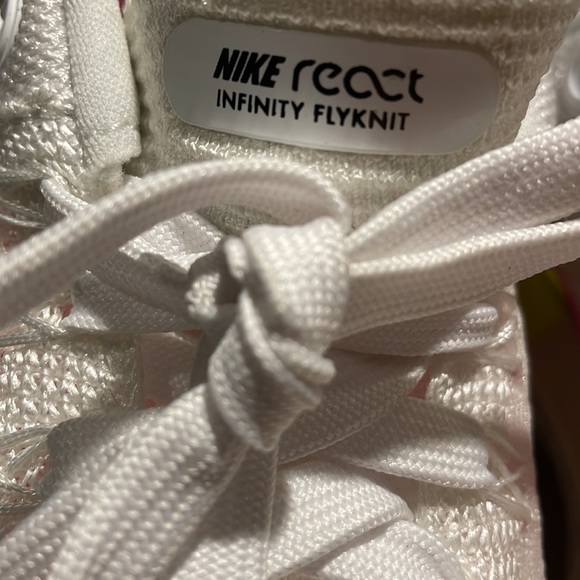 Nike React Infinity Run Flyknit - Picture 3 of 7